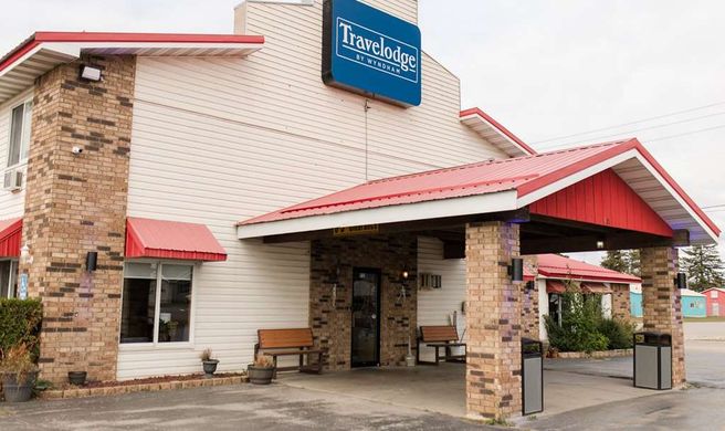 Travelodge by Wyndham Escanaba Exterior