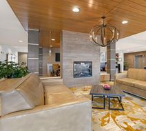 Best Western Plus La Crescent Event Cntr Lobby