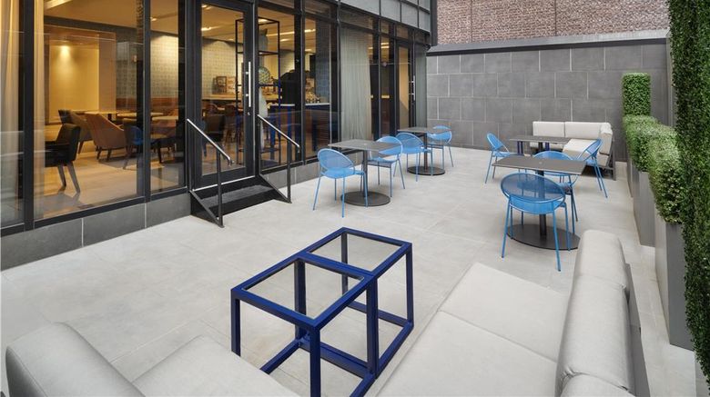 <b>Best Western Premier Empire State Hotel Restaurant</b>. Images powered by <a href="https://iceportal.shijigroup.com/" title="IcePortal" target="_blank">IcePortal</a>.
