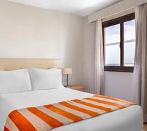 Sunset Bay Club Room