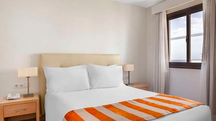 Sunset Bay Club Room