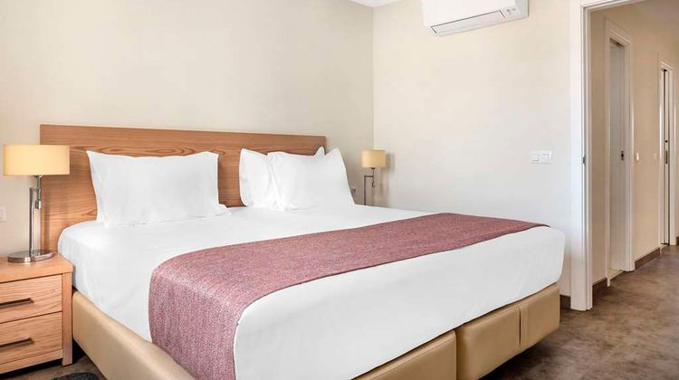 Sunset Bay Club Room