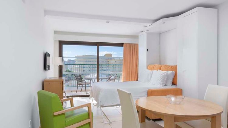 Sunset Bay Club Room