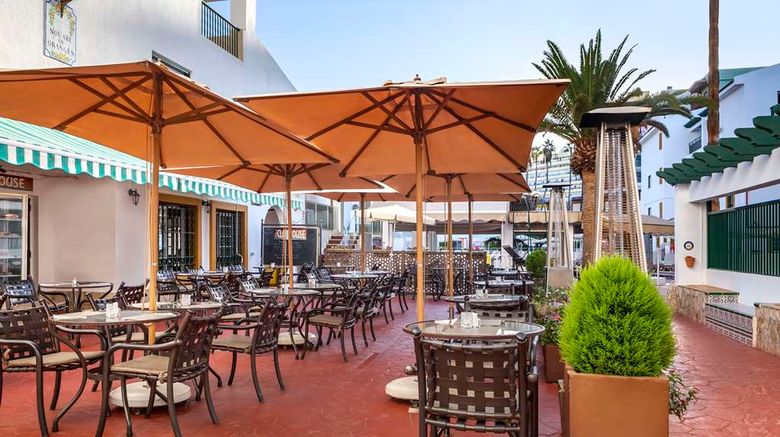 <b>Sunset Harbour Club Restaurant</b>. Images powered by <a href="https://iceportal.shijigroup.com/" title="IcePortal" target="_blank">IcePortal</a>.