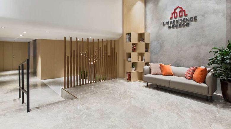 <b>China Hotel, Guangzhou Lobby</b>. Images powered by <a href="https://iceportal.shijigroup.com/" title="IcePortal" target="_blank">IcePortal</a>.