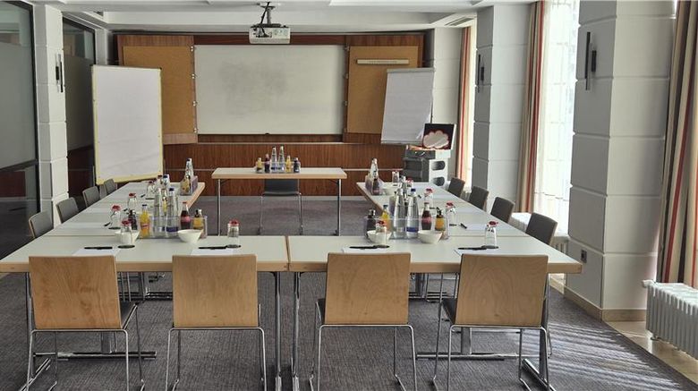 <b>K+K Hotel am Harras Meeting</b>. Images powered by <a href="https://iceportal.shijigroup.com/" title="IcePortal" target="_blank">IcePortal</a>.
