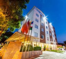 Hotel MS Chipichape Exterior