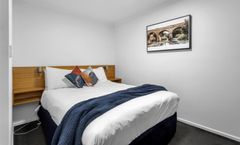 Elphin Villas