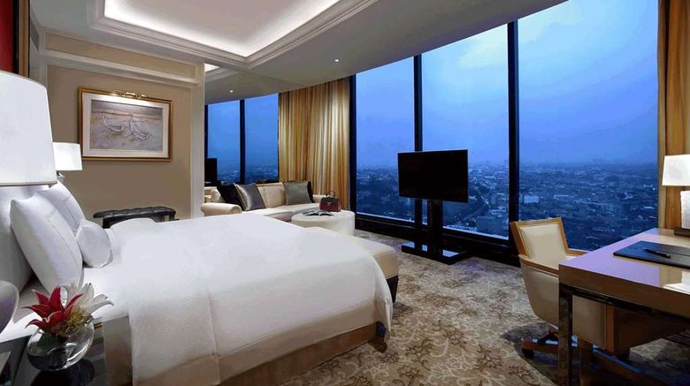 <b>The Trans Luxury Hotel Suite</b>. Images powered by <a href="https://iceportal.shijigroup.com/" title="IcePortal" target="_blank">IcePortal</a>.