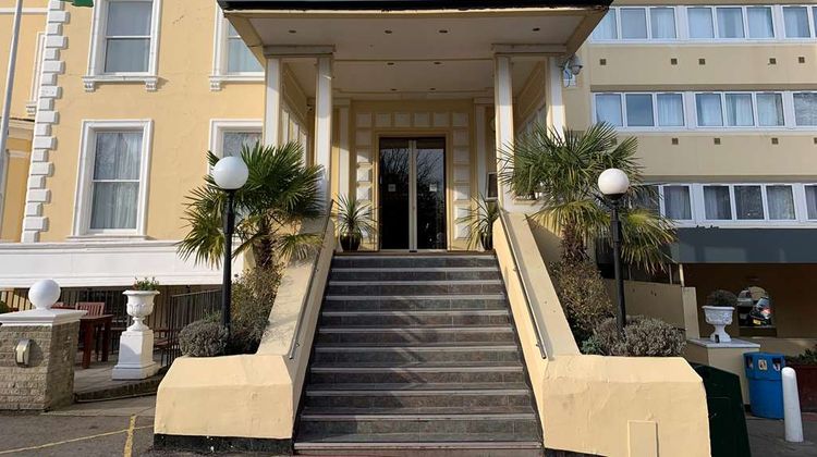 Best Western London Queens Crystal Palac Exterior