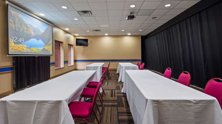 <b>SureStay by BW General Nelson Bardstown Meeting</b>. Images powered by <a href="https://iceportal.shijigroup.com/" title="IcePortal" target="_blank">IcePortal</a>.