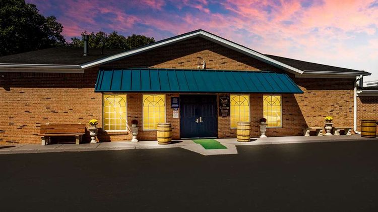 SureStay by BW General Nelson Bardstown Exterior