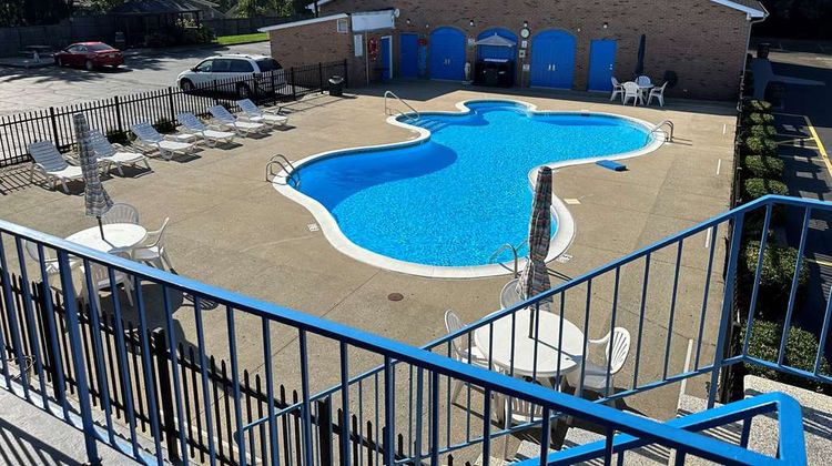 SureStay by BW General Nelson Bardstown Pool