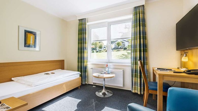 <b>Dorint Parkhotel Siegen Room</b>. Images powered by <a href="https://iceportal.shijigroup.com/" title="IcePortal" target="_blank">IcePortal</a>.