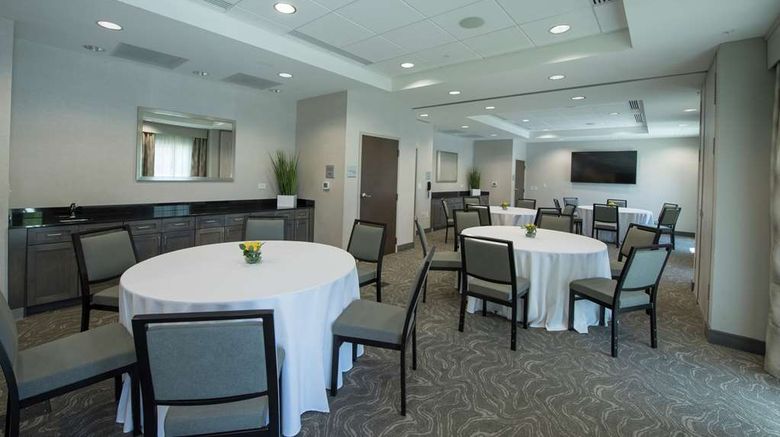 <b>Hampton Inn & Suites Snellville/Atlanta Meeting</b>. Images powered by <a href="https://iceportal.shijigroup.com/" title="IcePortal" target="_blank">IcePortal</a>.