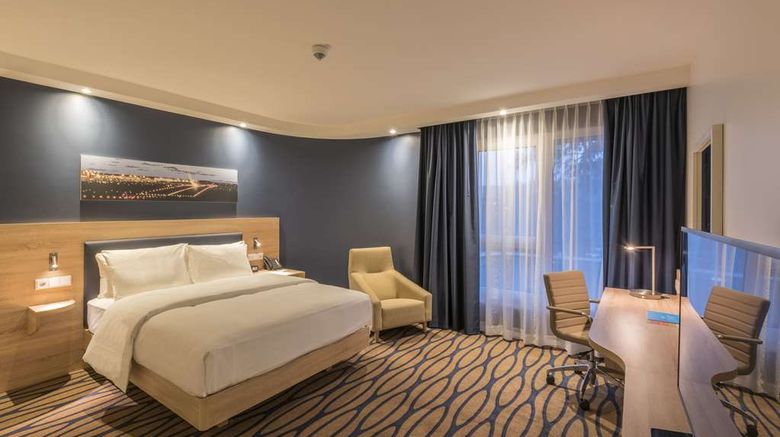 <b>Hampton by Hilton Frankfurt Airport Room</b>. Images powered by <a href="https://iceportal.shijigroup.com/" title="IcePortal" target="_blank">IcePortal</a>.