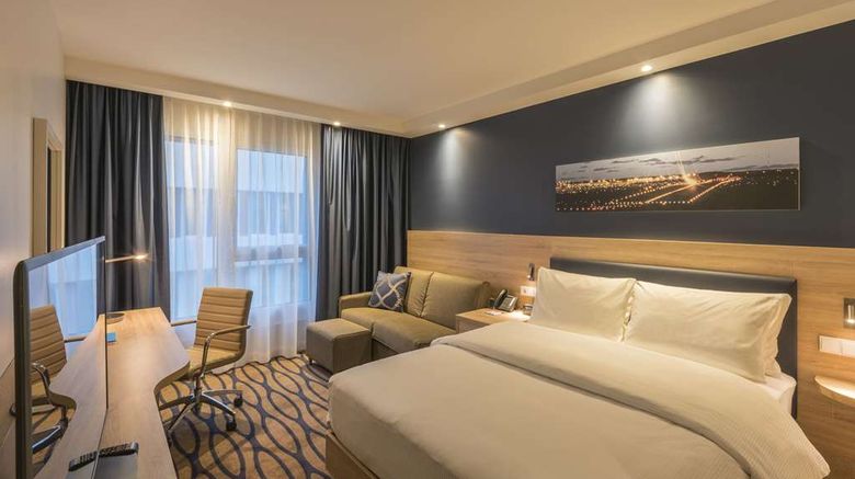<b>Hampton by Hilton Frankfurt Airport Room</b>. Images powered by <a href="https://iceportal.shijigroup.com/" title="IcePortal" target="_blank">IcePortal</a>.