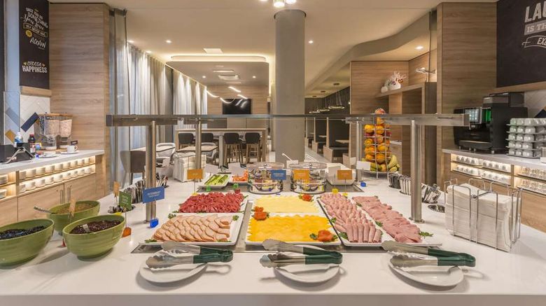 <b>Hampton by Hilton Frankfurt Airport Restaurant</b>. Images powered by <a href="https://iceportal.shijigroup.com/" title="IcePortal" target="_blank">IcePortal</a>.