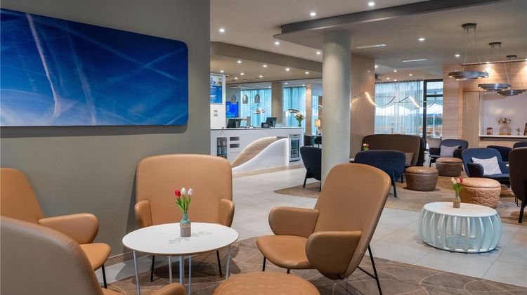 Hampton by Hilton Frankfurt Airport Lobby