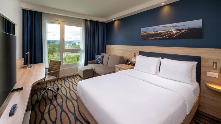 Hampton by Hilton Frankfurt Airport Room