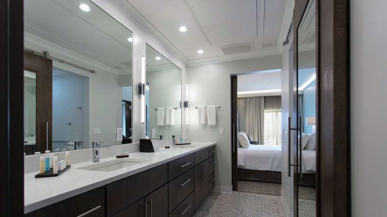 <b>Embassy Suites Grand Rapids Downtown Room</b>. Images powered by <a href="https://iceportal.shijigroup.com/" title="IcePortal" target="_blank">IcePortal</a>.