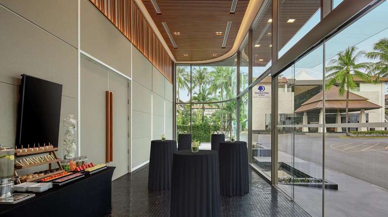 <b>DoubleTree by Hilton Phuket Banthai Lobby</b>. Images powered by <a href="https://iceportal.shijigroup.com/" title="IcePortal" target="_blank">IcePortal</a>.
