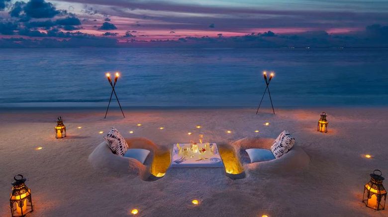 <b>Waldorf Astoria Maldives Ithaafushi Restaurant</b>. Images powered by <a href="https://iceportal.shijigroup.com/" title="IcePortal" target="_blank">IcePortal</a>.