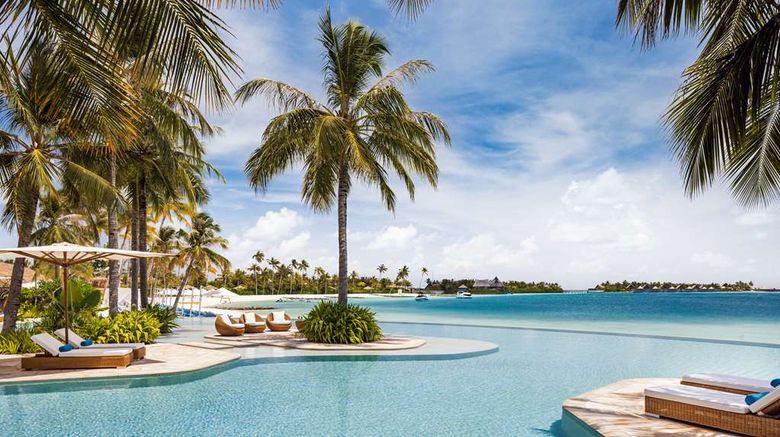 <b>Waldorf Astoria Maldives Ithaafushi Pool</b>. Images powered by <a href="https://iceportal.shijigroup.com/" title="IcePortal" target="_blank">IcePortal</a>.