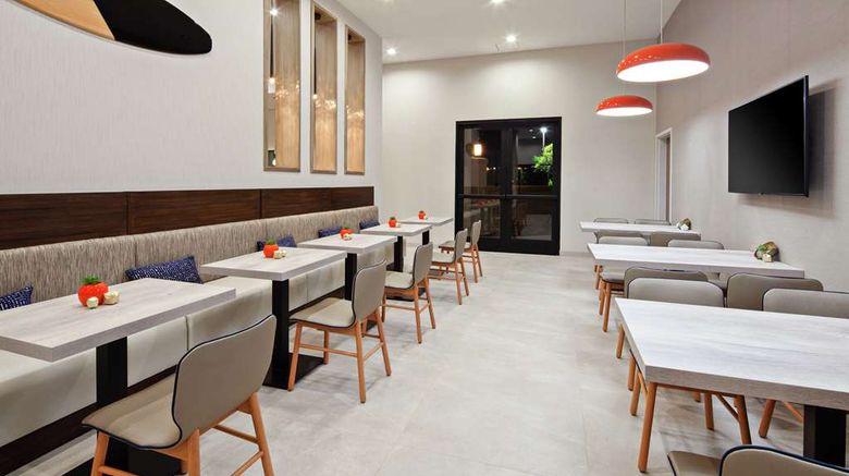 <b>Homewood Suites San Diego Central Restaurant</b>. Images powered by <a href="https://iceportal.shijigroup.com/" title="IcePortal" target="_blank">IcePortal</a>.
