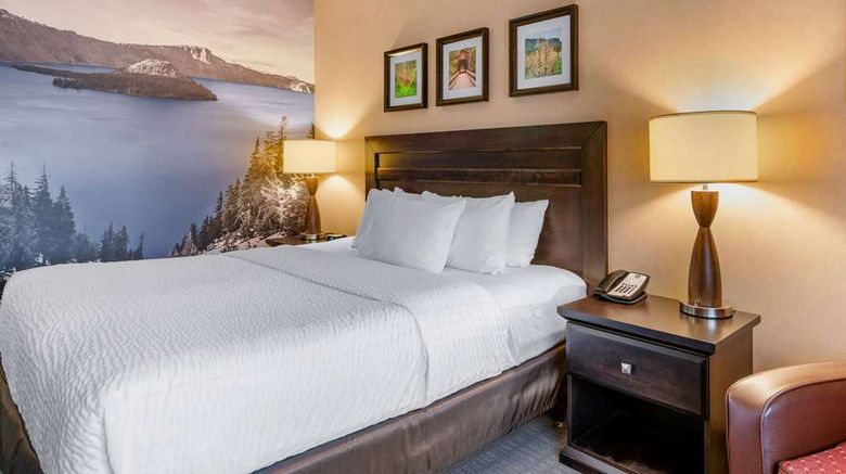 <b>Clarion Inn & Suites Medford Room</b>. Images powered by <a href="https://iceportal.shijigroup.com/" title="IcePortal" target="_blank">IcePortal</a>.