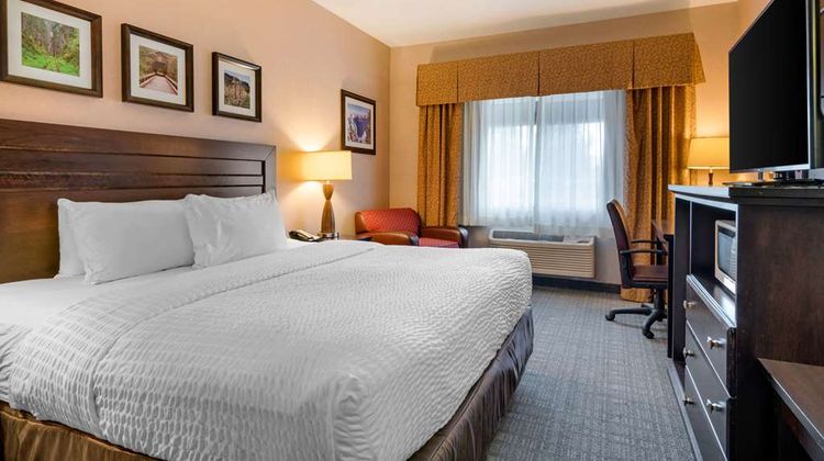 Clarion Inn & Suites Medford Room