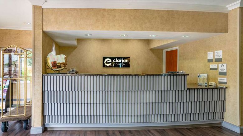 <b>Clarion Inn & Suites Medford Lobby</b>. Images powered by <a href="https://iceportal.shijigroup.com/" title="IcePortal" target="_blank">IcePortal</a>.