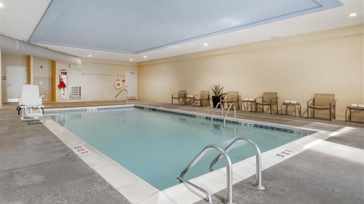 Best Western Plus Elizabethtown Inn Stes Pool