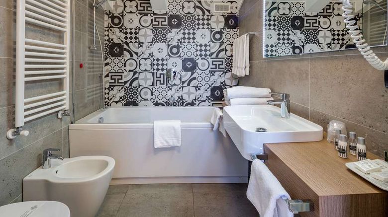 <b>Best Western Plus Royal Superga Hotel Suite</b>. Images powered by <a href="https://iceportal.shijigroup.com/" title="IcePortal" target="_blank">IcePortal</a>.