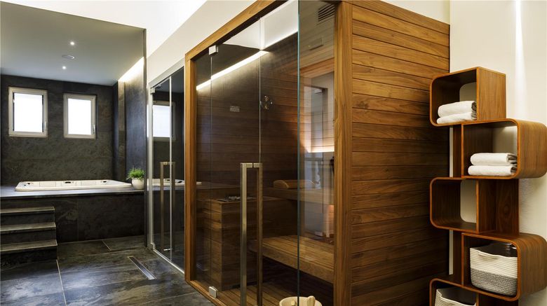 <b>Best Western Plus Royal Superga Hotel Spa</b>. Images powered by <a href="https://iceportal.shijigroup.com/" title="IcePortal" target="_blank">IcePortal</a>.
