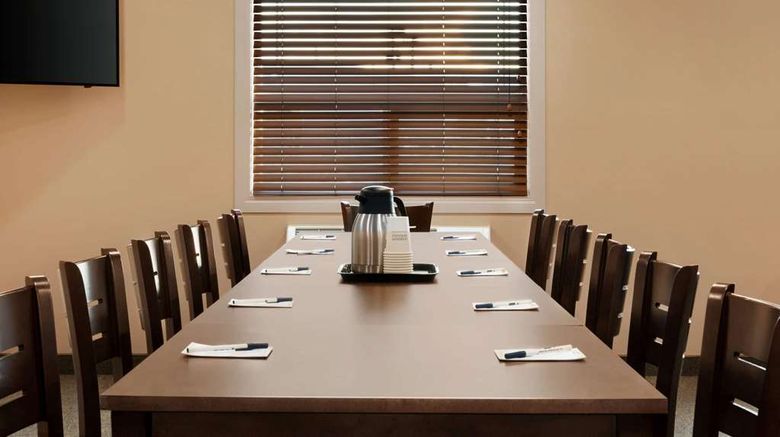 <b>Travelodge by Wyndham Pincher Creek Meeting</b>. Images powered by <a href="https://iceportal.shijigroup.com/" title="IcePortal" target="_blank">IcePortal</a>.