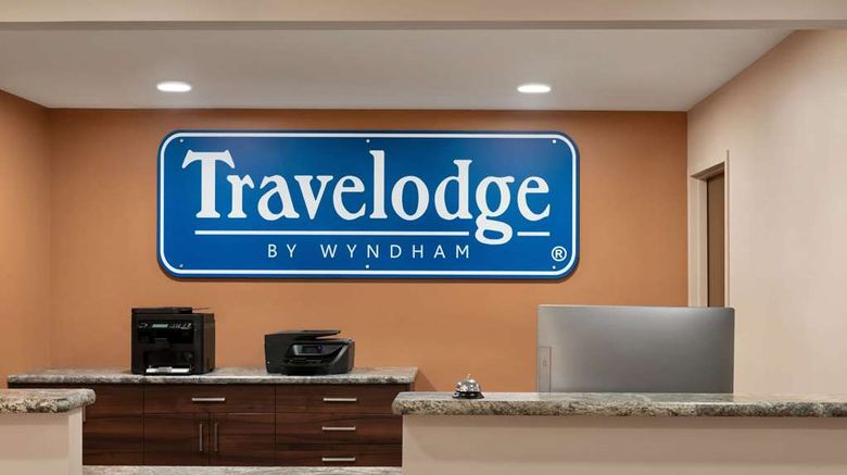 <b>Travelodge by Wyndham Pincher Creek Lobby</b>. Images powered by <a href="https://iceportal.shijigroup.com/" title="IcePortal" target="_blank">IcePortal</a>.