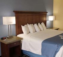 Days Inn by Wyndham Batavia Room