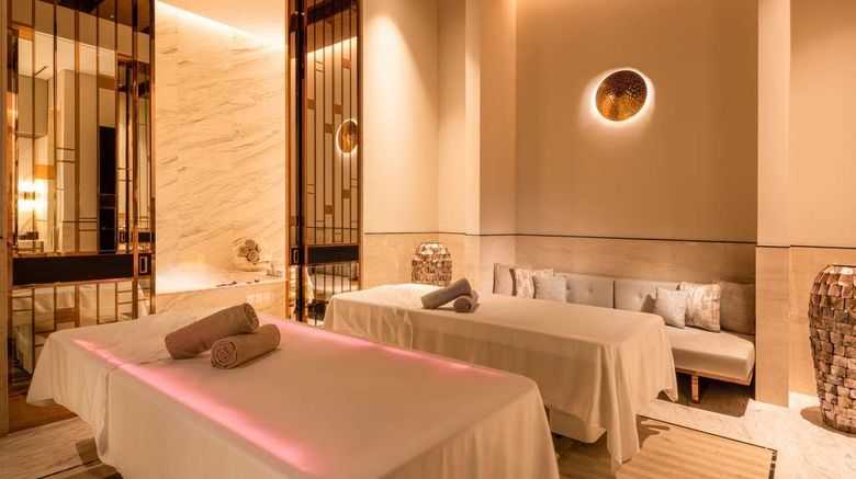 <b>Waldorf Astoria DIFC Recreation</b>. Images powered by <a href="https://iceportal.shijigroup.com/" title="IcePortal" target="_blank">IcePortal</a>.