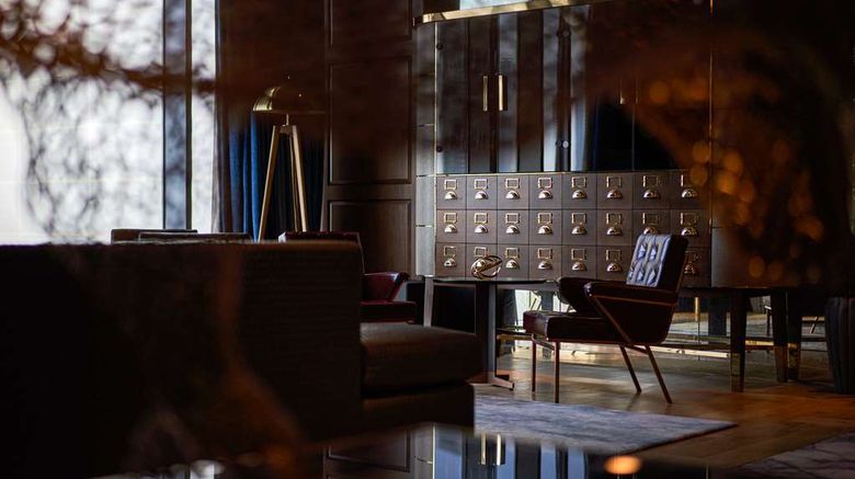 <b>Waldorf Astoria DIFC Lobby</b>. Images powered by <a href="https://iceportal.shijigroup.com/" title="IcePortal" target="_blank">IcePortal</a>.