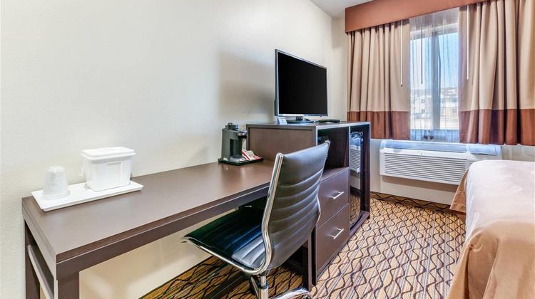Quality Inn Room
