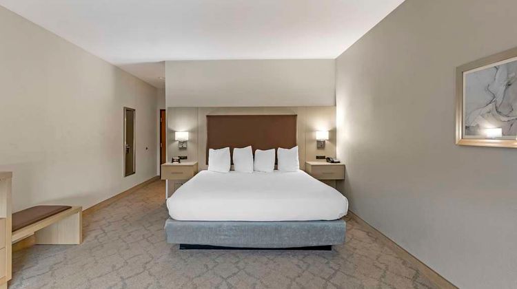 Best Western Plus Chickasha Inn Room