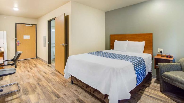 <b>Econo Lodge Burlington Suite</b>. Images powered by <a href="https://iceportal.shijigroup.com/" title="IcePortal" target="_blank">IcePortal</a>.
