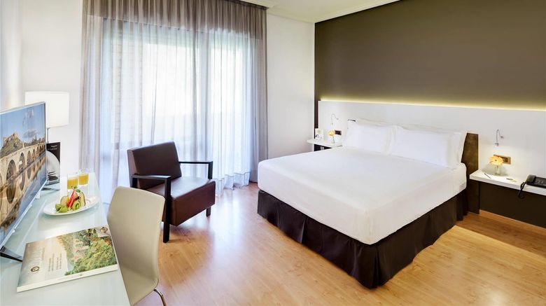 <b>Sercotel Gran Hotel Zurbaran Room</b>. Images powered by <a href="https://iceportal.shijigroup.com/" title="IcePortal" target="_blank">IcePortal</a>.