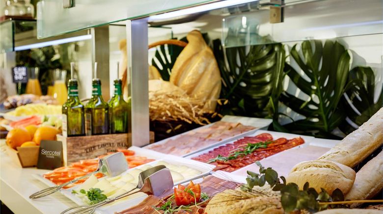 <b>Sercotel Gran Hotel Zurbaran Restaurant</b>. Images powered by <a href="https://iceportal.shijigroup.com/" title="IcePortal" target="_blank">IcePortal</a>.