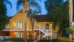 Clementine Hotel & Suites