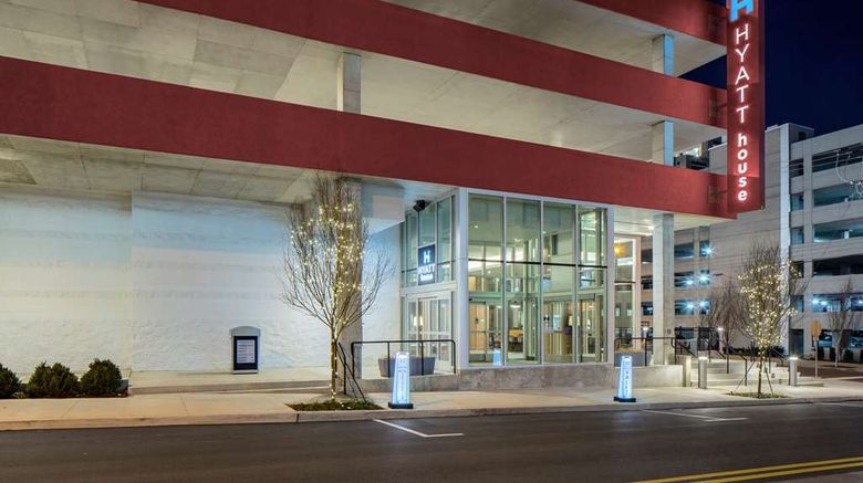 <b>Hyatt House Nashville at Vanderbilt Exterior</b>. Images powered by <a href="https://iceportal.shijigroup.com/" title="IcePortal" target="_blank">IcePortal</a>.