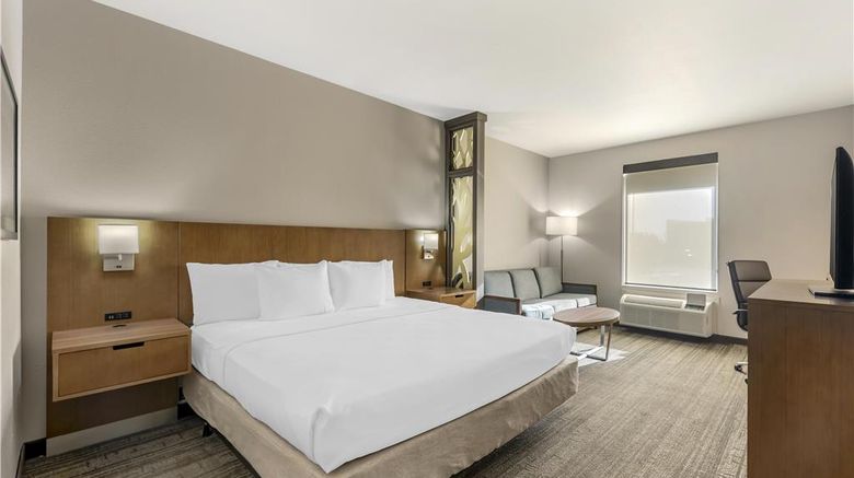 <b>Best Western Green Oaks Inn Room</b>. Images powered by <a href="https://iceportal.shijigroup.com/" title="IcePortal" target="_blank">IcePortal</a>.