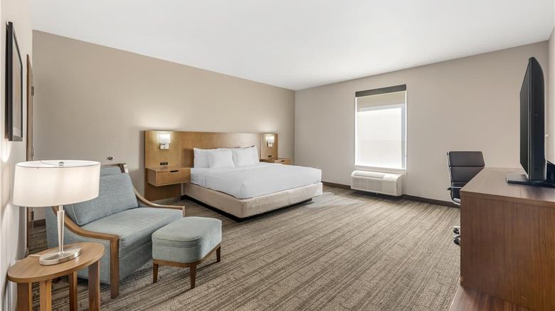 <b>Best Western Green Oaks Inn Room</b>. Images powered by <a href="https://iceportal.shijigroup.com/" title="IcePortal" target="_blank">IcePortal</a>.