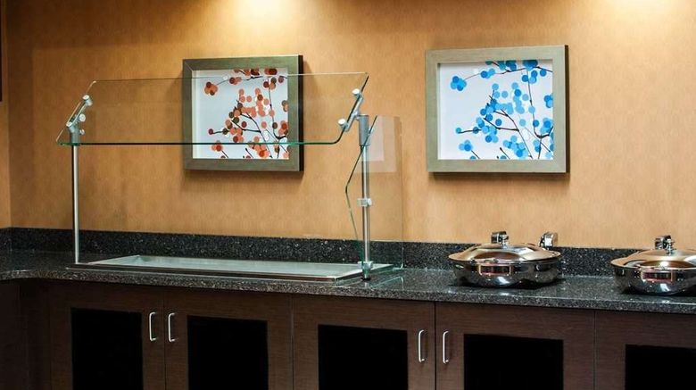 <b>Tysons Corner Suites, A Baymont by Wyndham Restaurant</b>. Images powered by <a href="https://iceportal.shijigroup.com/" title="IcePortal" target="_blank">IcePortal</a>.